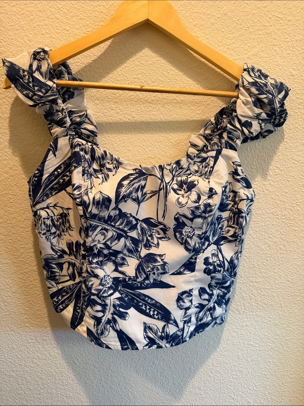 Abercrombie Floral Puff Shoulder Straps camisole Boho Romantic Summer